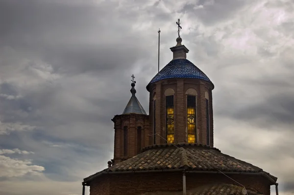 Церковь Сан-Хуан-Баутиста в Иллуэка, Сарагоса. Испания — стоковое фото