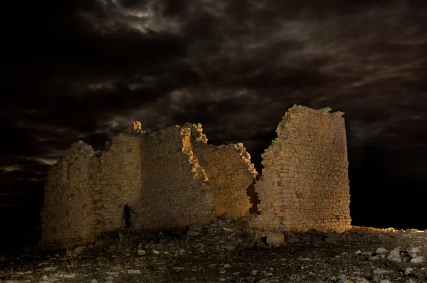 Zburzony zamek — Zdjęcie stockowe