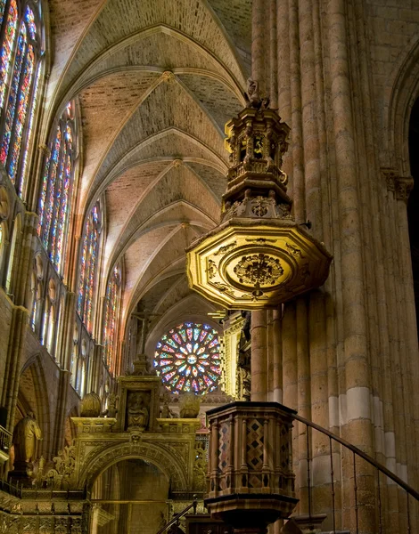 Coro na Catedral de Santa Maria de Leon. Leon, Espanha — Fotografia de Stock