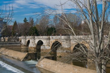 San marcos bernesga Nehri Köprüsü. Leon, İspanya