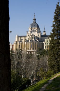 Madrid'da almudena Katedrali. İspanya