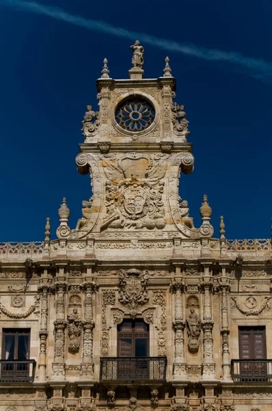 在里昂的圣马科斯修道院。西班牙 — 图库照片