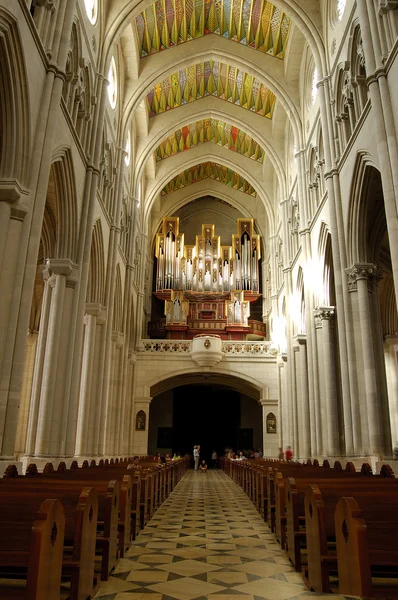 Cathedral of Almudena, in Madrid, Spain. Organ in choir — Stock Photo, Image
