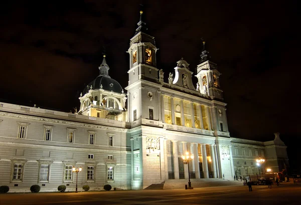 Кафедральний собор Альмудена, Мадрид — стокове фото
