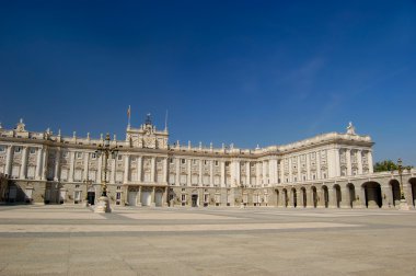 Kraliyet Sarayı Güney cephe. Madrid, İspanya.