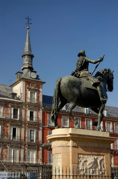 Piazza Maggiore, Madrid. Spagna. Casa de la Panaderia e la statua di Felipe III — Foto Stock