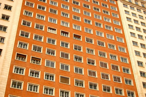 Torre com janelas — Fotografia de Stock