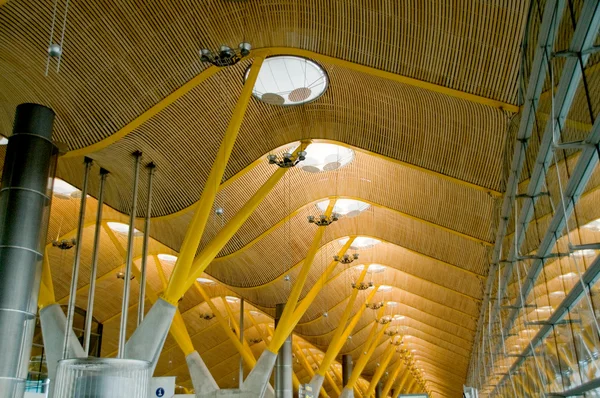 Nowy terminal t4. Lotnisko Barajas, Madryt. — Zdjęcie stockowe