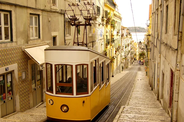 Tram à Lisbonne. Portugal — Photo