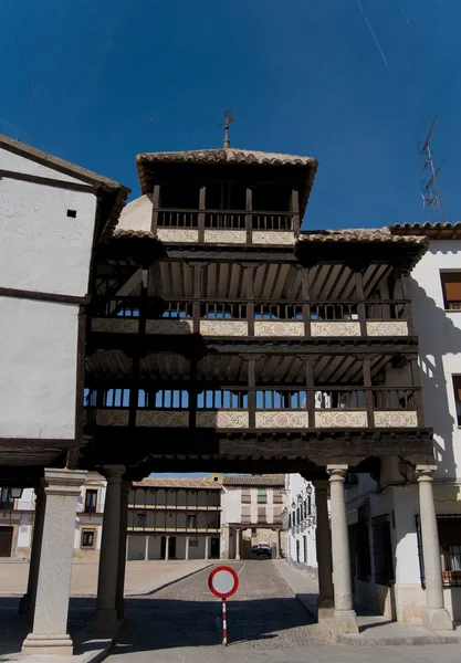 Арка Майор-сквер из Темблеке, Испания — стоковое фото