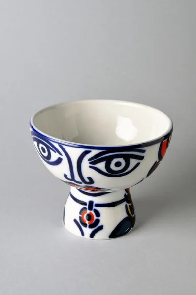 Pot en céramique décoré de peinture abstraite . — Photo