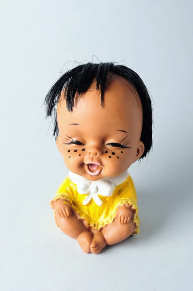 Oriental menina boneca sorrindo — Fotografia de Stock