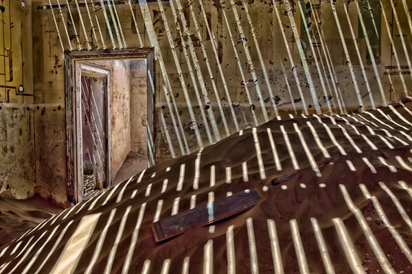 Hayalet kasaba kolmanskop luderitz yakınında terkedilmiş harabe