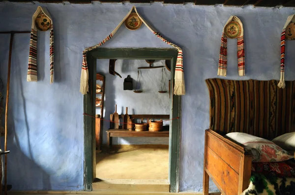 Interiér tradiční rumunské domu v Transylvánii, Rumunsko — Stock fotografie