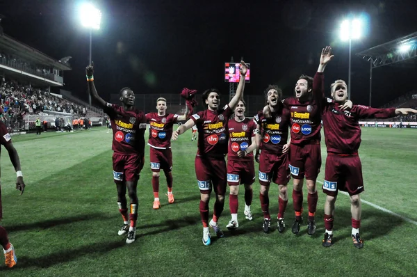 Jugadores de fútbol celebrando una victoria —  Fotos de Stock