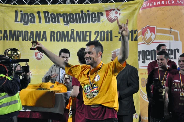 Goalkeeper celebrating the Romanian soccer league title — Stock Photo, Image