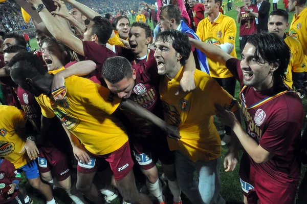 Futbol oyuncuları Ligi şampiyonluğunu kutluyor — Stok fotoğraf
