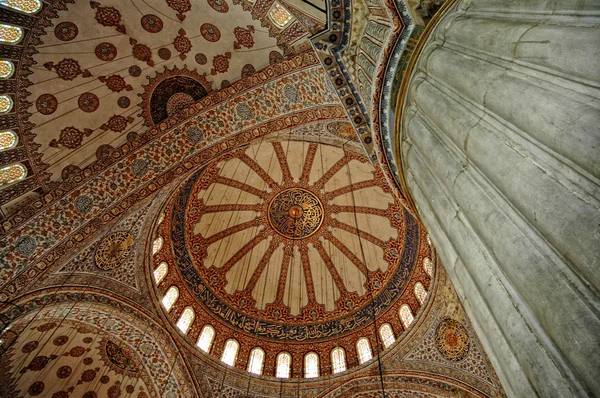 Blue mosque interior in Istanbul — Stock Photo, Image