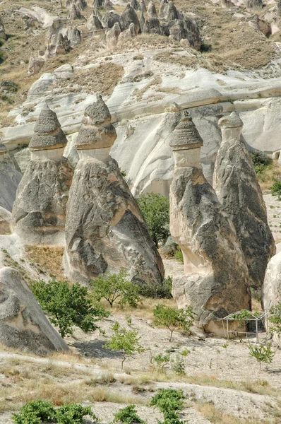 Πέτρινες στήλες στην Καππαδοκία, Τουρκία — Φωτογραφία Αρχείου
