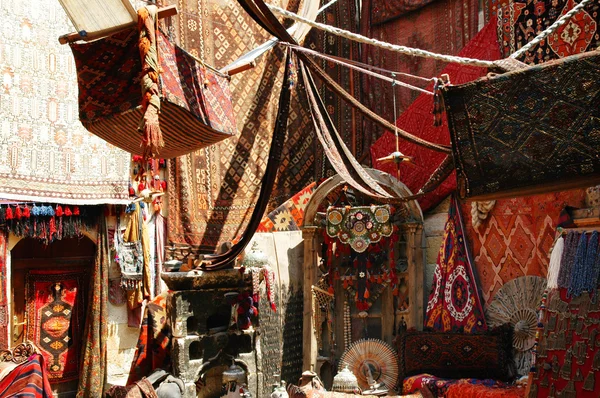 Tienda de alfombras turcas, bazar —  Fotos de Stock