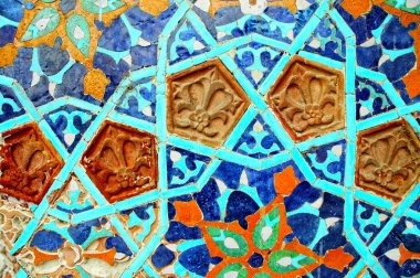Arapça mozaik döşemeli duvarla kısmını