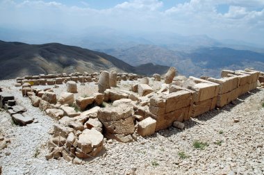 nemrut Dağı, Türkiye'nin anıtsal Tanrı başları