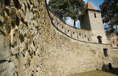 bastion ile savunma duvar