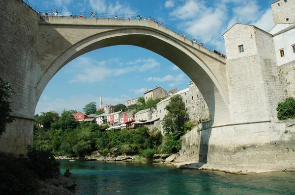 Mostar med den berömda bron, Bosnien och Hercegovina — Stockfoto