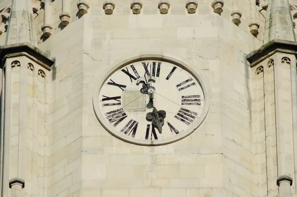 Torre del reloj en Cluj Napoca, Rumania — Foto de Stock