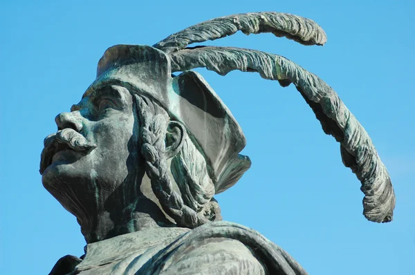 Rzeźba szczegółowo króla Mathiasa statua grupy. Cluj-Napoca, Rumunia — Zdjęcie stockowe