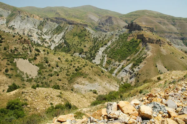 Pustynny krajobraz w Kurdystanie Północnej, wschodniej Turcji — Zdjęcie stockowe