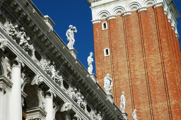 Venedik'te San Marco Meydanı'nda mimari detaylar — Stok fotoğraf