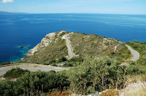 Serpentine weg in corsica eiland — Stockfoto