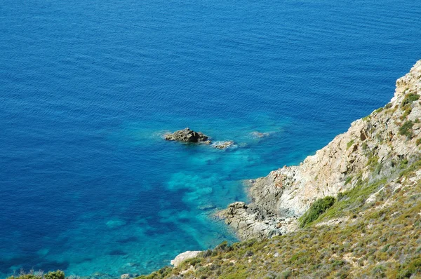 Piękna plaża z widokiem na morze. Korsyki — Zdjęcie stockowe