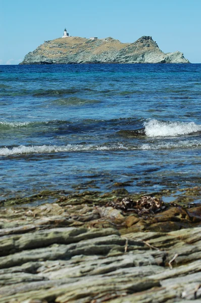 Gyönyörű, tengerre néző és az ile de giraglia island, cap corse, Korzika — Stock Fotó