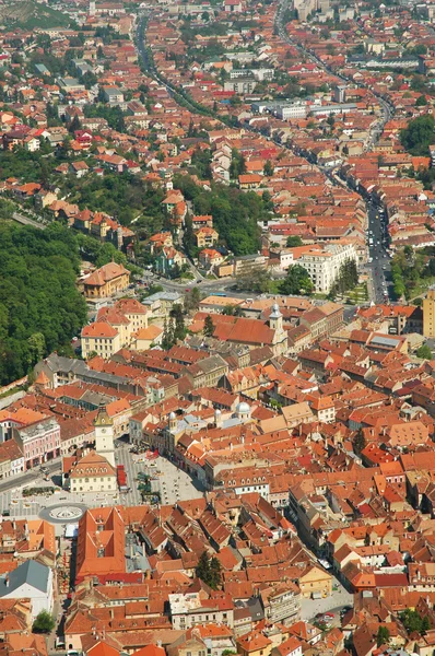 Vista aérea de la ciudad de Brasov, Rumania — Foto de Stock
