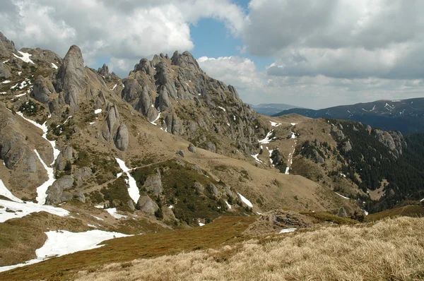 Horská krajina, ciucas hory, Karpaty, Rumunsko — Stock fotografie