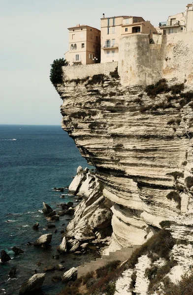 博尼法西奥老镇上法国科西嘉，海崖 — 图库照片
