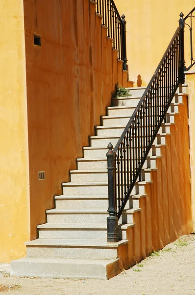 Viejas escaleras de piedra —  Fotos de Stock