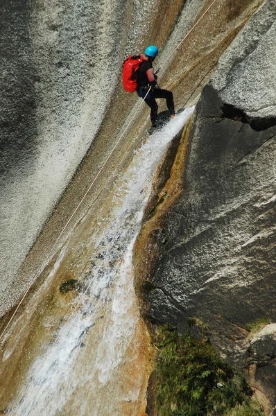 Extrémní canyoningu — Stock fotografie