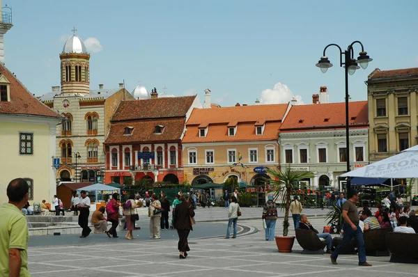 Praça do conselho em Brasov, Transilvânia, Roménia — Fotografia de Stock