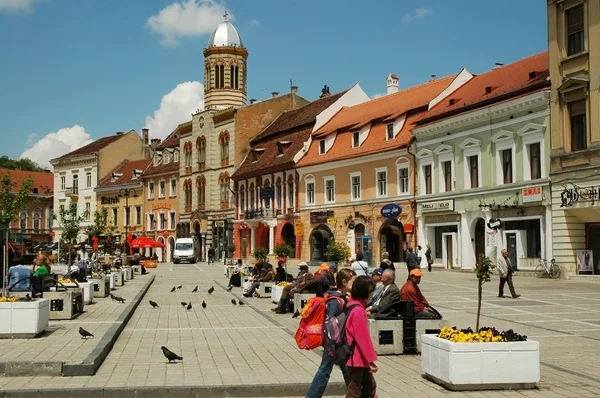 Praça do conselho em Brasov, Transilvânia, Roménia — Fotografia de Stock