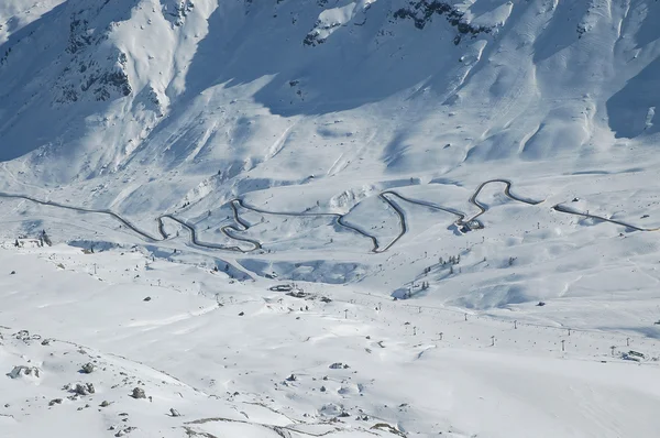 滑雪者在斜坡上 — 图库照片