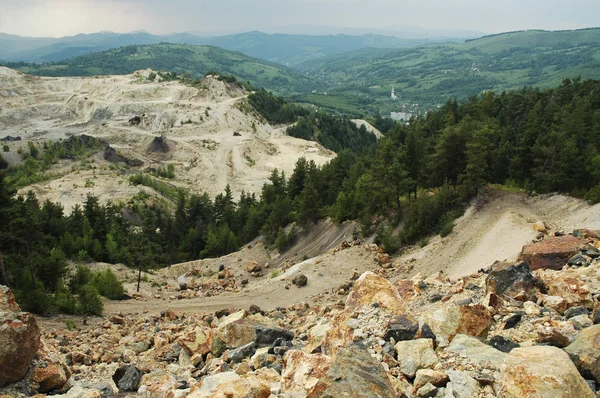 Mine d'or coulée ouverte, Roumanie — Photo