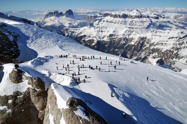 Stock image Skiers on the slope