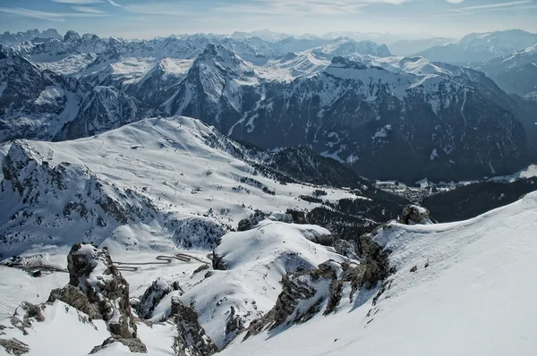 Dolomities, dolomiti - İtalya kışın kayak tesisi — Stok fotoğraf