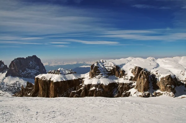 在 dolomities，dolomiti-意大利冬季滑雪度假村 — 图库照片