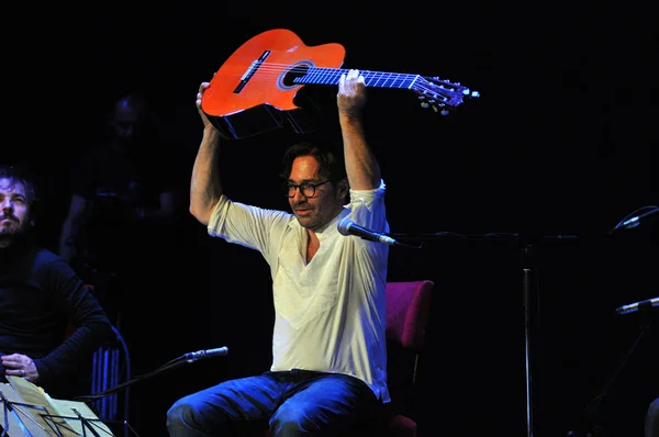 La leggenda chitarrista Al di Meola che suona dal vivo — Foto Stock