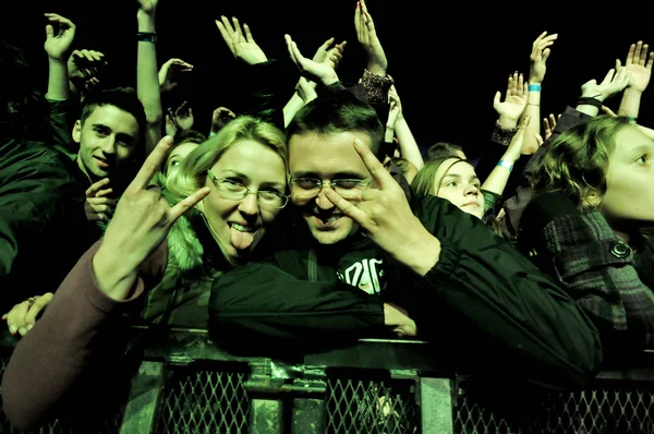 Fans at a live concert — Stock Photo, Image