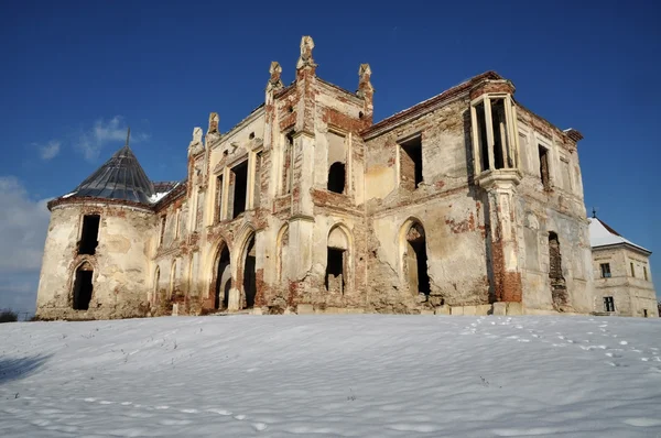 As ruínas do Castelo de Banffy em Bontida, Cluj Napoca, Roménia — Fotografia de Stock